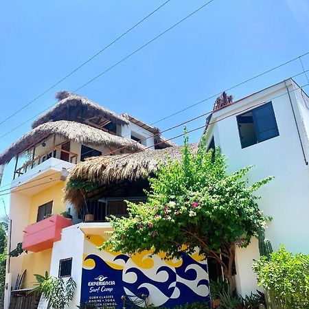 Experiencia Surf Camp Hostel Brisas de Zicatela Екстериор снимка