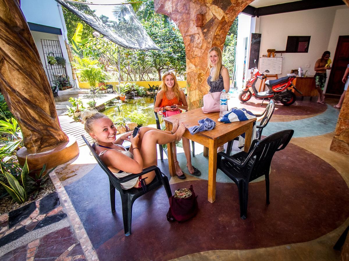 Experiencia Surf Camp Hostel Brisas de Zicatela Екстериор снимка