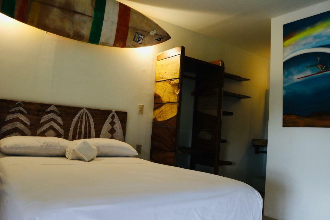 Experiencia Surf Camp Hostel Brisas de Zicatela Екстериор снимка