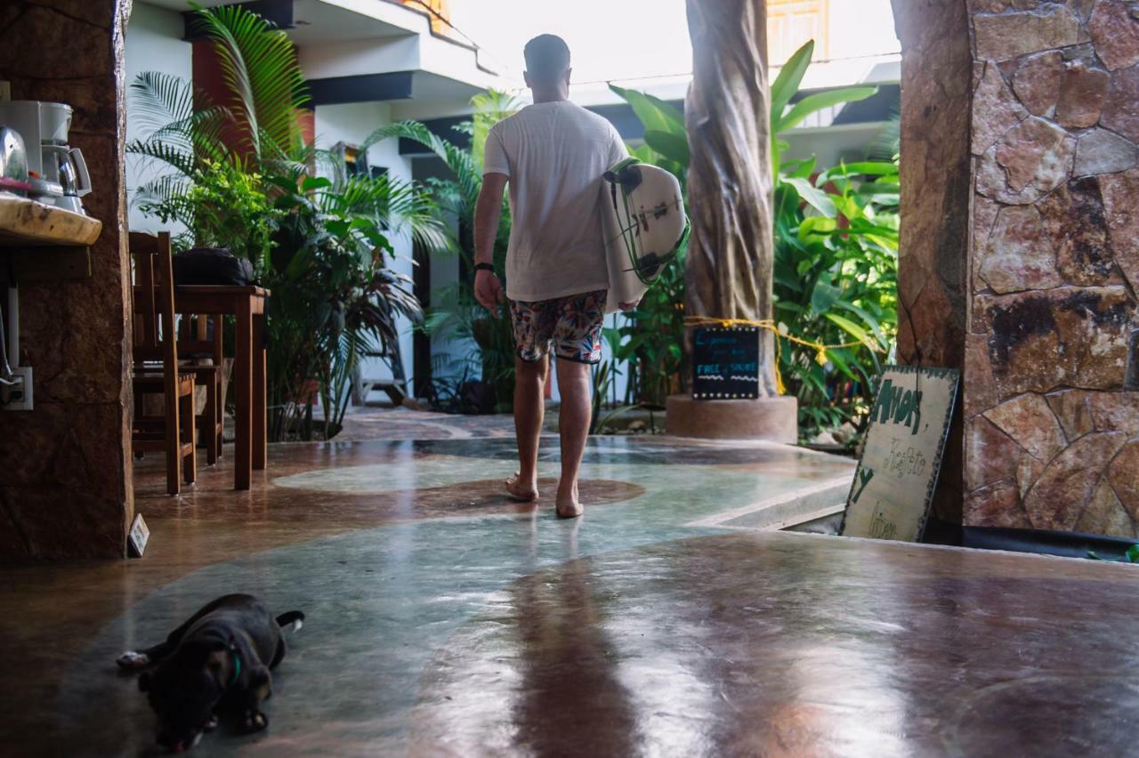 Experiencia Surf Camp Hostel Brisas de Zicatela Екстериор снимка